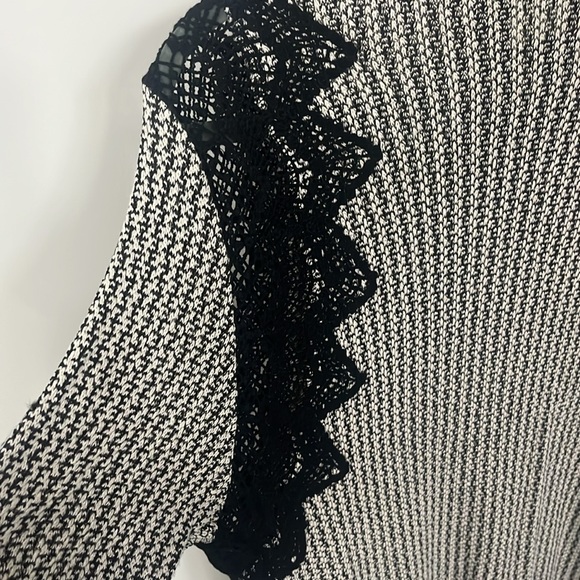 Beautiful duster sweater! - Picture 5 of 5